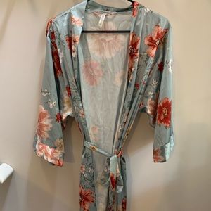 David’s Bridal Floral Robe